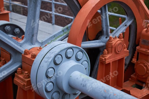 Preview: Close-up of a large orange mechanical part