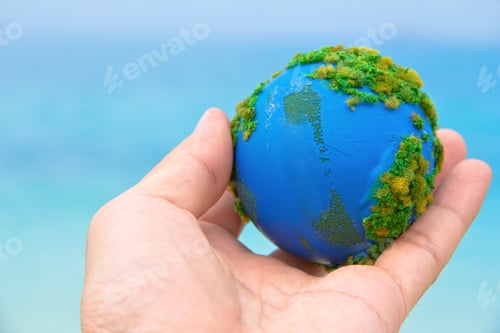 Preview: Earth in Hands