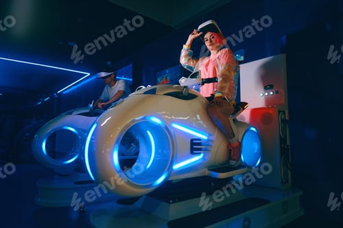Preview: The player plays motorcycle racing in vr. A young woman with pink hair plays games.