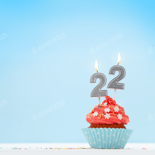 Preview: Christmas card with cupcakes, and new year 22 candles