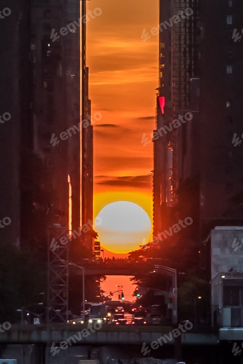 Preview: Manhattanhenge came a few days late but it's better late than never!