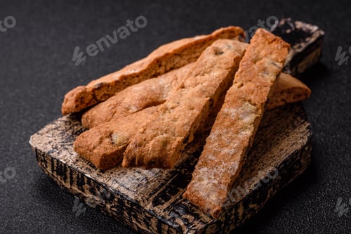 Preview: Biscotti or cantuccini biscuits, a crispy sweet Italian pastry. Biscotti dessert