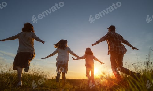 Preview: Happy family in the park