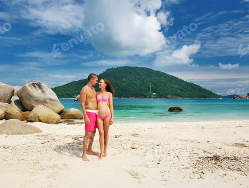 Preview: Couple On A Tropical Beach