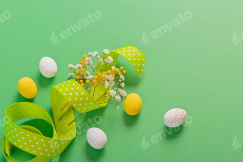 Preview: Minimalistic easter floral green background