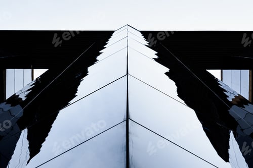 Preview: High business building where companies hold business meetings with clients and investors.