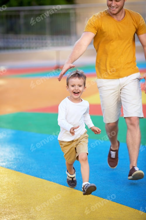 Preview: Happy family