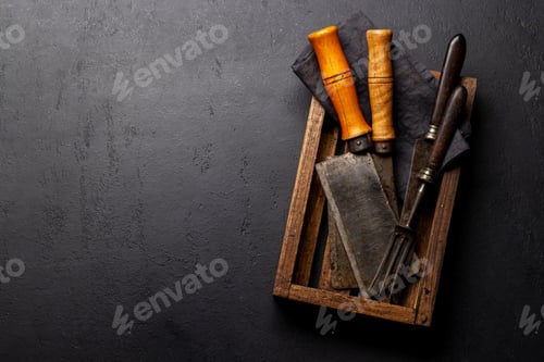 Preview: Cooking utensils in box