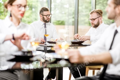 Preview: Business people during a lunch at the restaurant