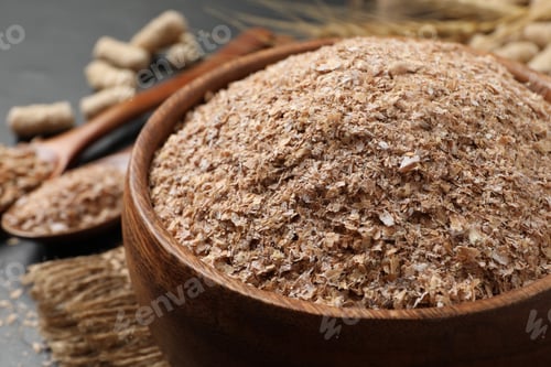 Preview: Wheat bran in bowl on table, closeup