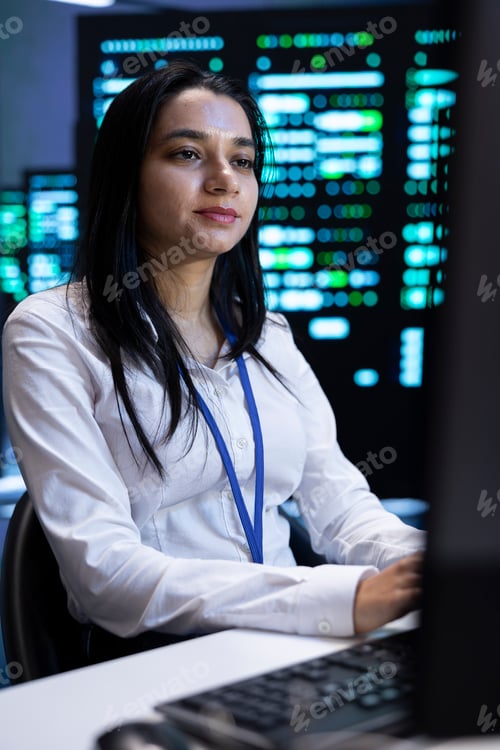 Preview: Engineer monitoring and optimizing data center performance