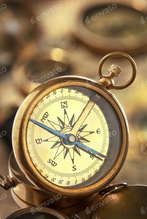 Preview: Antique brass compass