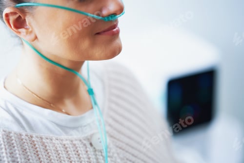 Preview: Picture of woman having molecular hydrogen inhalation