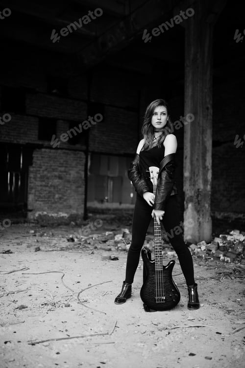 Preview: Portrait of gothic woman musician