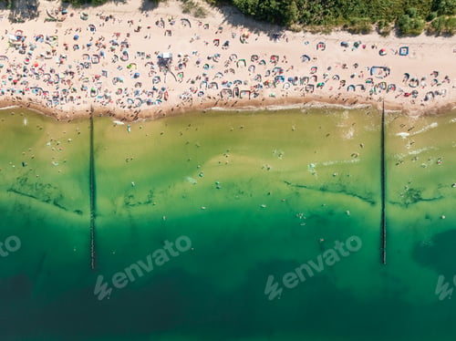 Preview: Crowded beach on Baltic Sea in summer .