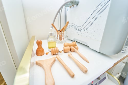 Preview: The Facial wood therapy tools in beauty center