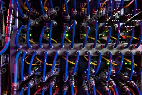 Preview: Connected wires in database server
