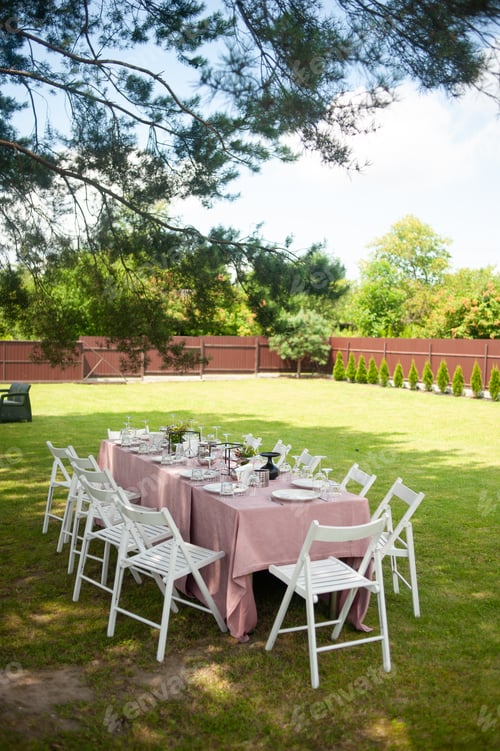 Preview: Served table. hall for banquets and weddings
