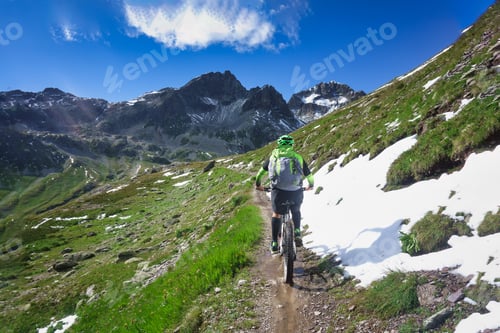 Preview: Mountain biking