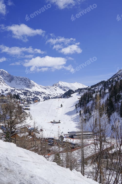 Preview: winterspot in austria, with snowy mountains, no people