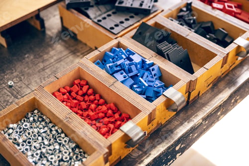 Preview: Wooden boxes with dividers containing