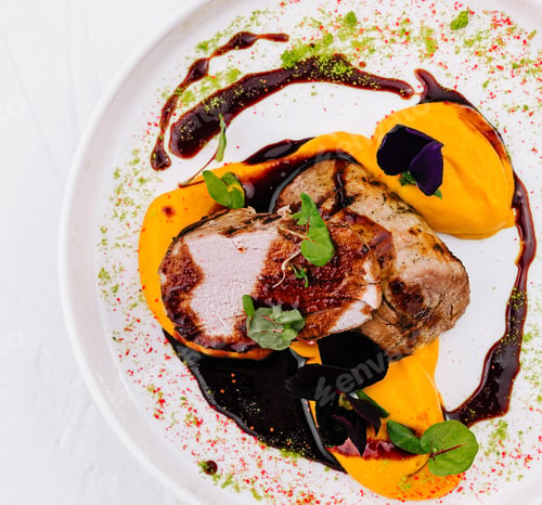 Preview: Gourmet pork tenderloin with colorful puree