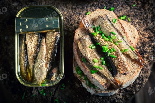 Preview: Fresh sandwich wirh sprats with and chive