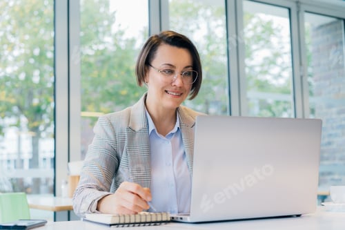 Preview: Portrait of 50's confident mature businesswoman, middle-aged experienced senior female professional