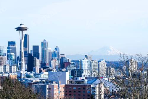 Preview: USA, Washington, Seattle, Cityscape with space needle and mountain
