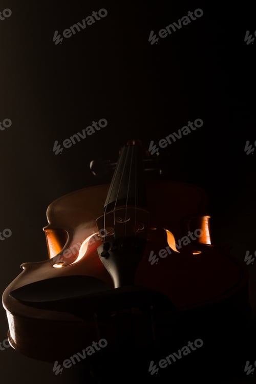 Preview: Elegant violin with smoke