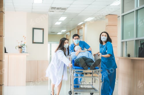 Preview: Emergency department, doctors and surgeons team move seriously