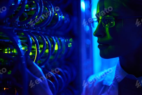 Preview: Female Computer Scientist