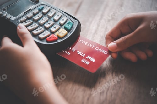 Preview: Paying by credit card, buying and selling products using a credit card