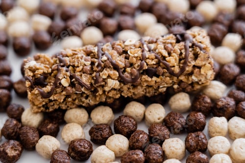 Preview: close up view of granola bar on cereal balls with vanilla and chocolate flavors
