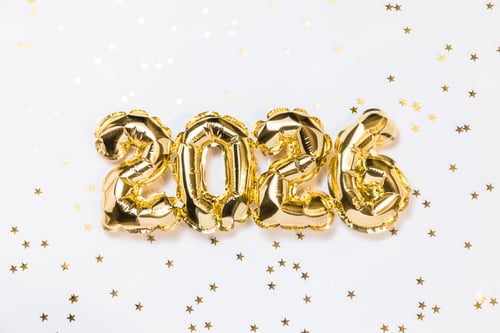 Visualização: Cartão de
comemoração do balão de ano novo de 2026. Flat Lay, Feliz Natal, conceito de boas festas
.