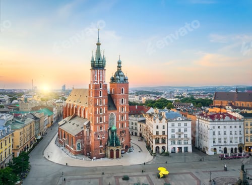 Preview: Aerial view of St. Mary's Basilica in Krakow, Poland