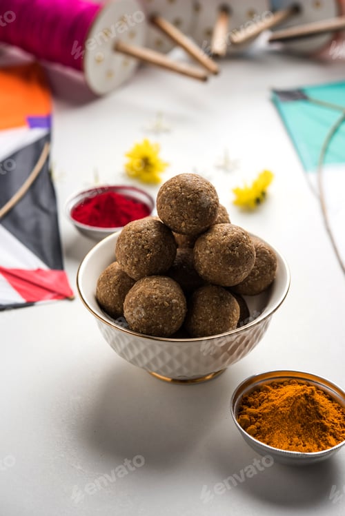 Preview: Laddu Balls and Colorful Kites with Festive Spools