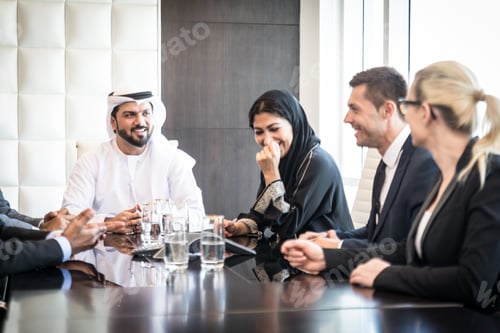Preview: Business team in Dubai