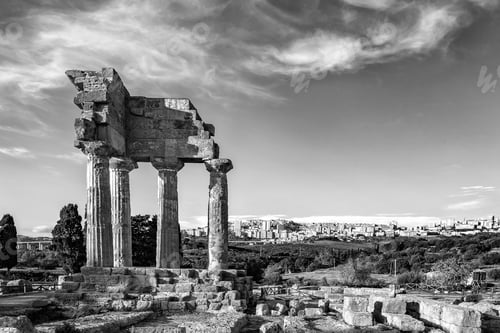 Preview: remains of the Temples of Castor and Pollux, Valley of the Temples, Agrigento, Italy.
