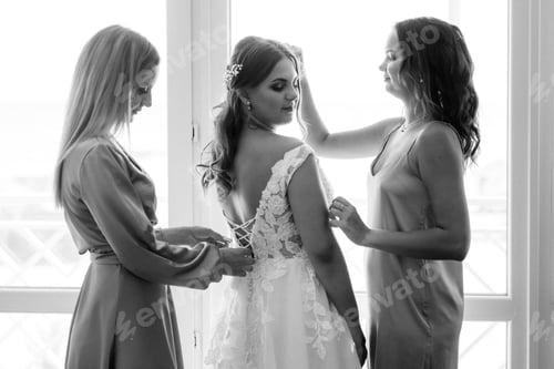 Preview: young girls bridesmaids on wedding morning in hotel