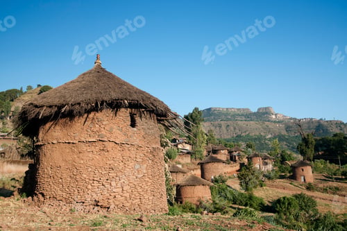 Vista previa: traditional african village houses in lalibela ethiopia