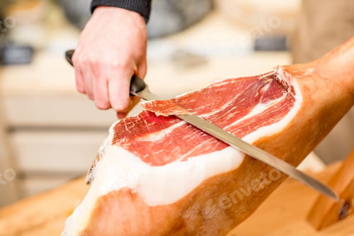 Preview: Cutting prosciutto leg