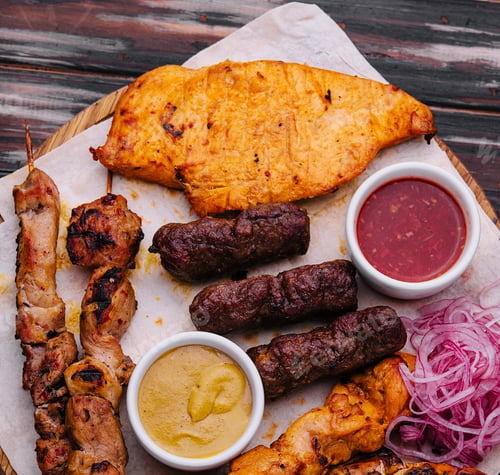 Preview: Assorted grilled meats on top view