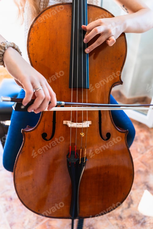 Preview: Dedicated Cellist Perfecting Her Skills on an Old Cello