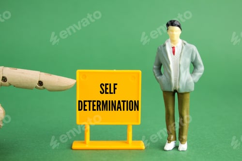 Preview: little people and plastic boards with the word self-determination.