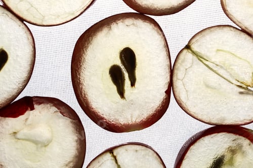 Preview: Slices of grapes