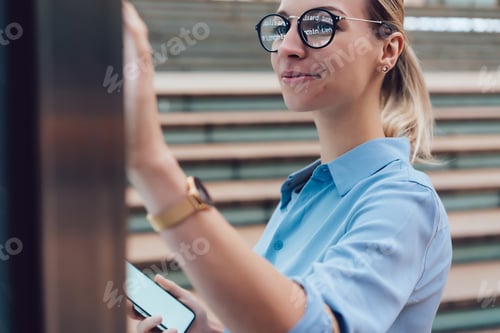 Preview: Interactive digital kiosk with public transport Info