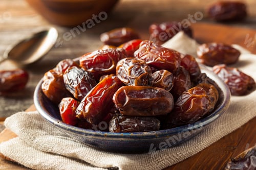 Preview: Raw Organic Medjool Dates