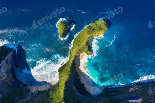Preview: Kelingking beach, Nusa Penida, Bali, Indonesia.