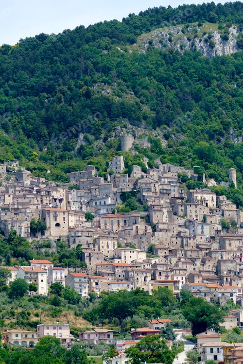 Preview: View of Pesche, old village in the Isernia province